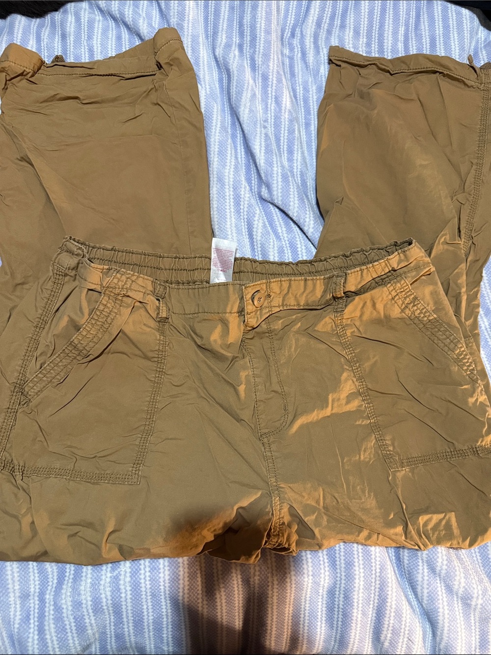 Women’s Lightweight Tan Cargo Pants